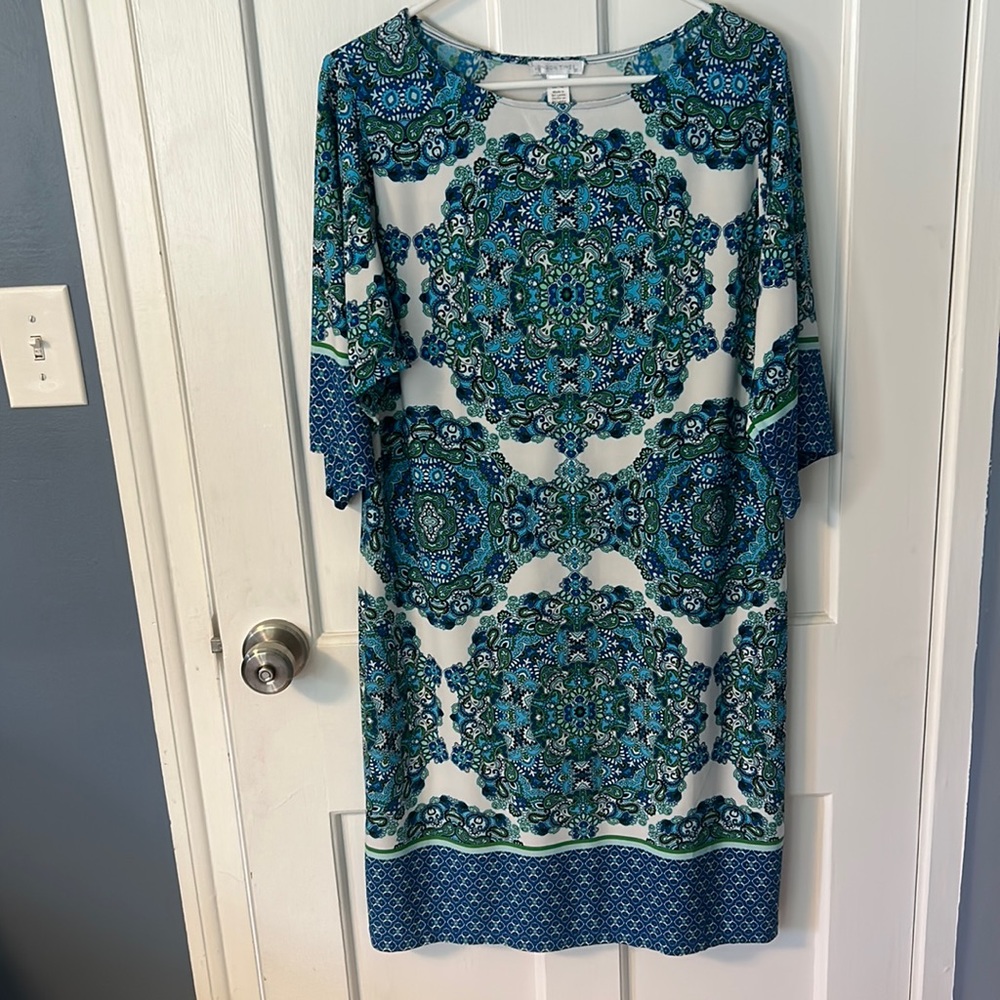 Super Flattering Shift Dress